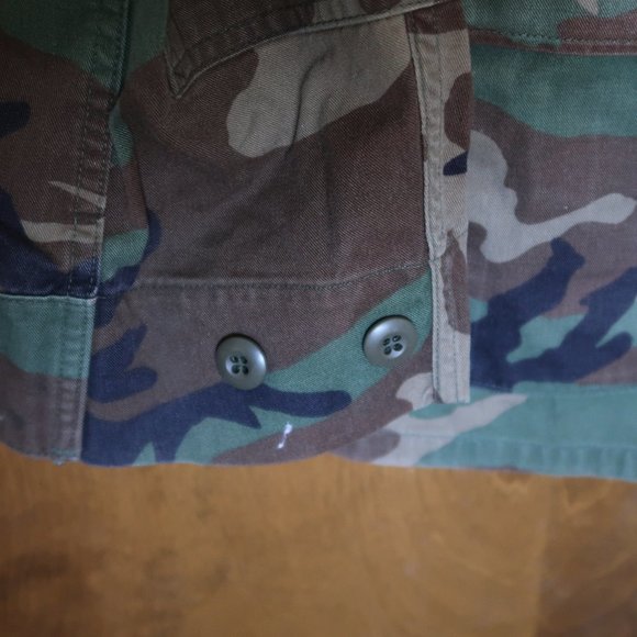 Men's Military Issue Woodland Camouflage Pattern Combat Coat Size Large/Regular - Picture 15 of 16